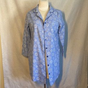 Pink K  100% cotton women’s Sleep Short Robe with long sleeves. Size M